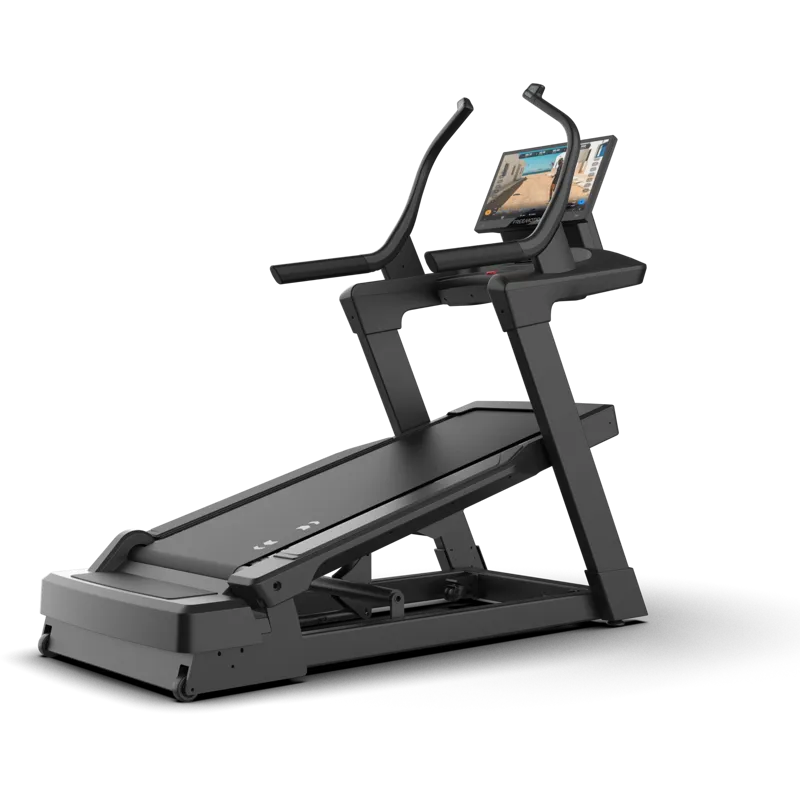 Freemotion i24 Incline Trainer con inclinación de -3% a +30%